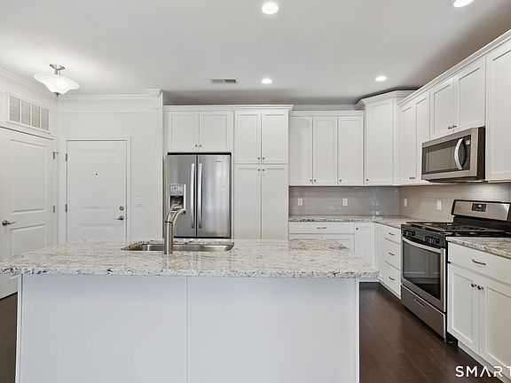 5th image of 1025 Country View Road #1025