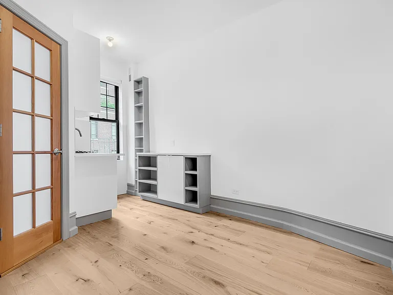 145 W 12th St #6-2 — Photo 5