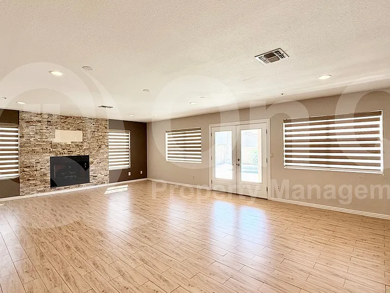 9405 E Presidio Rd — Photo 14