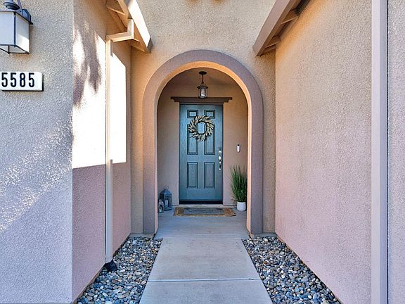 4th image of 5585 E Laurite Ave