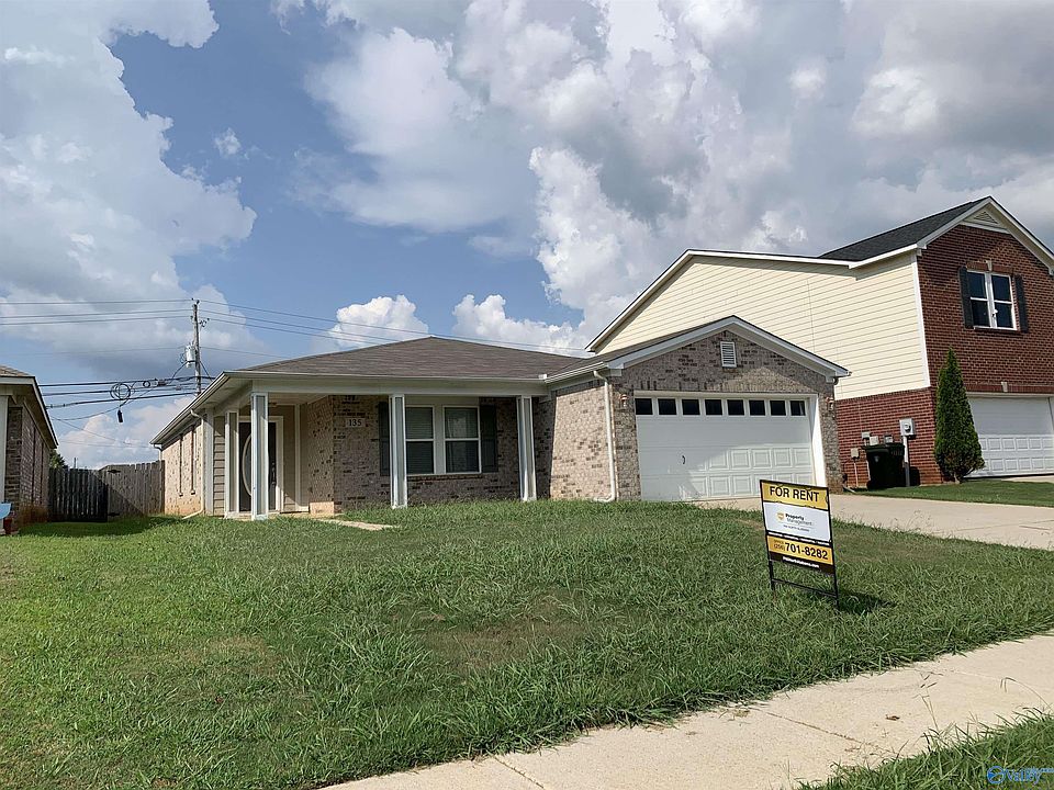 1st image of 135 Bellevue Dr