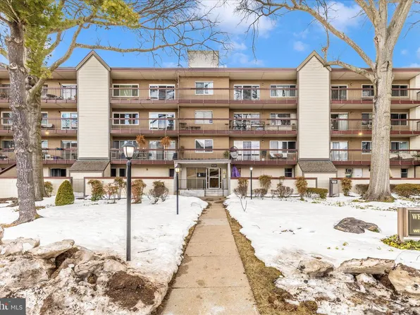 10320 Westlake Dr APT 301E, Bethesda, MD 20817