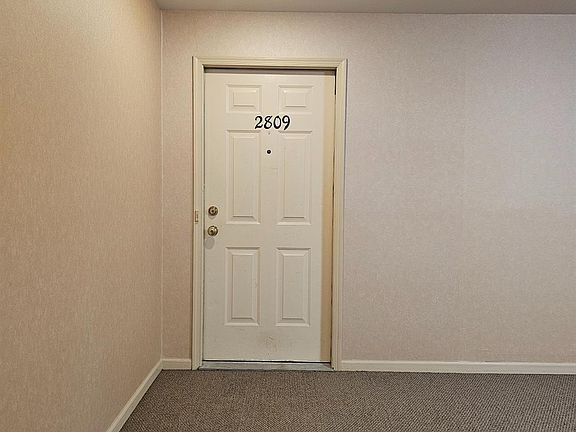 2nd image of 2809 Ridgefield Ct