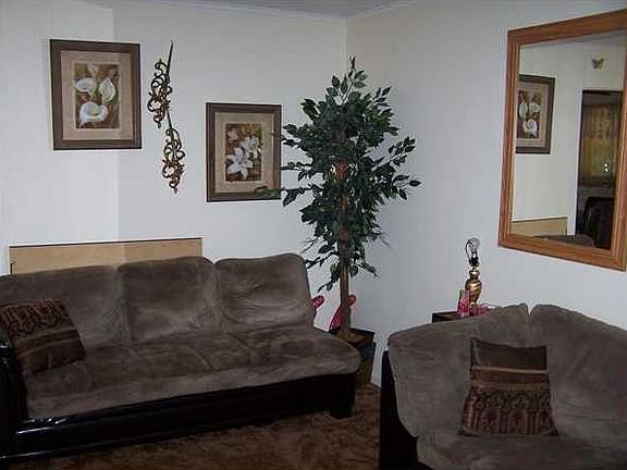 3rd image of 3645 N Whittier Pl