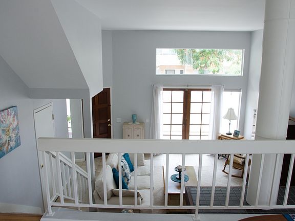 4th image of 1409 Summit Dr