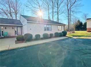 138 Old Mill Rd APT D, High Pt, NC 27265