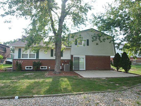 2nd image of 6148 Laura Ln