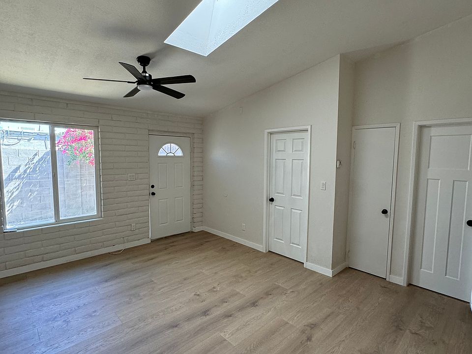 1st image of 14 W Sunnyslope Ln APT 2