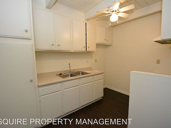 5th image of 974 Ashland Ave APT 4
