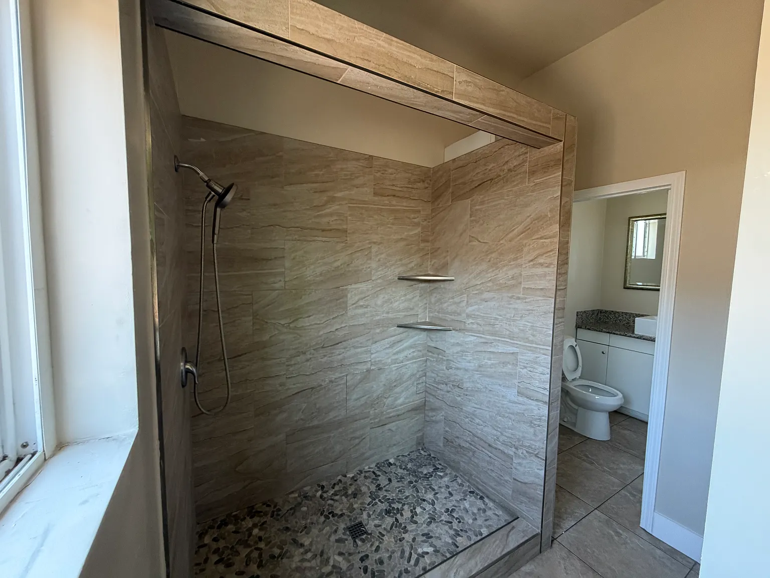 2 bed, $2,550 — Photo 4