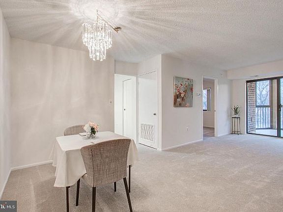 5th image of 15101 Interlachen Dr #1-620