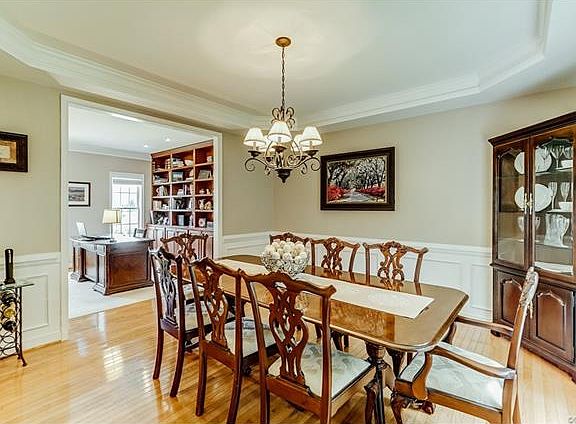 5th image of 10400 Park Tree Pl