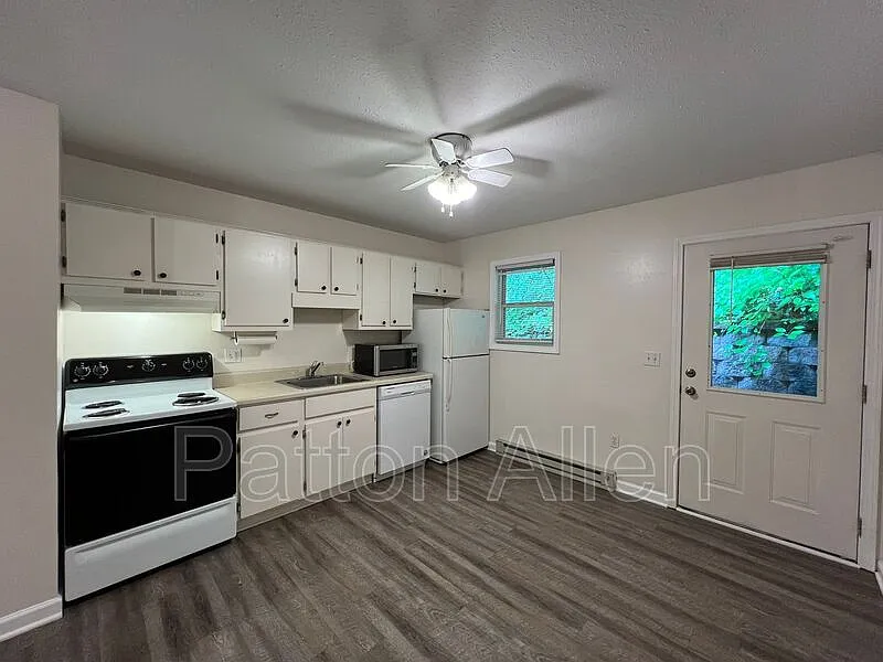 157 Citadel Dr #161D