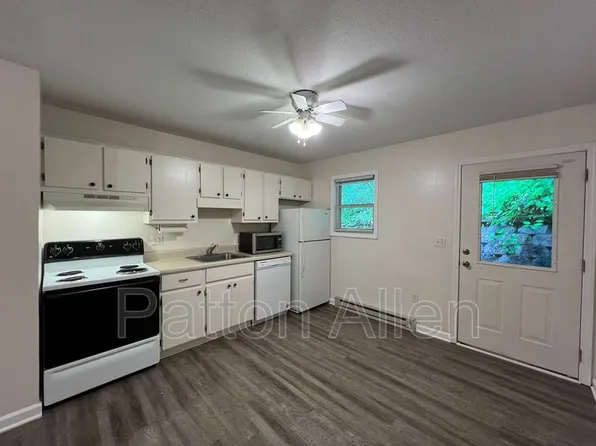 157 Citadel Dr APT 161D, Cullowhee, NC 28723