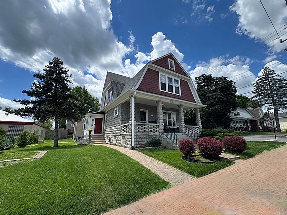 3rd image of 3317 Pearl St