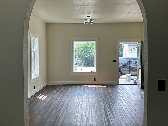 5th image of 95 E Water St #1