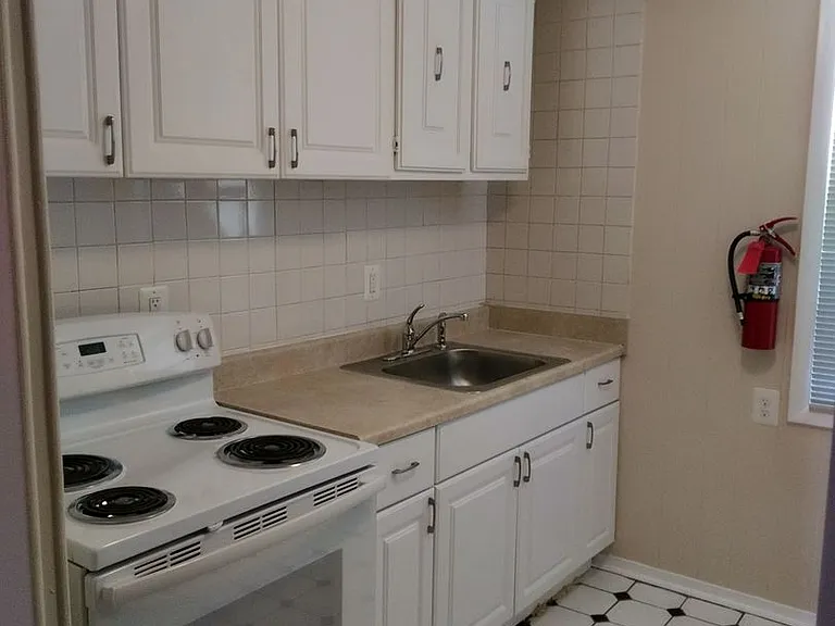 Harborview Apartments — Photo 30