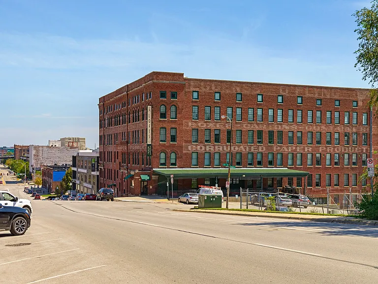 L15 Lofts — Photo 17