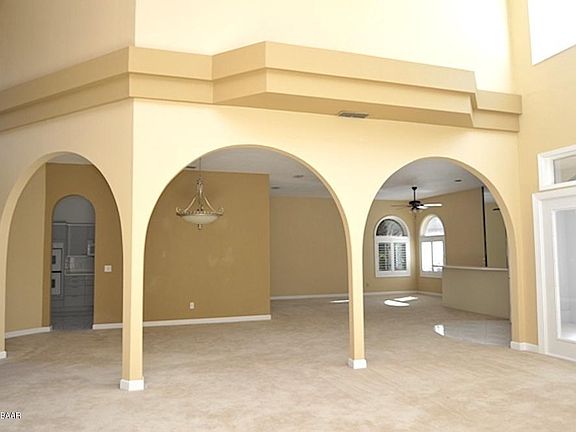 5th image of 10 Bay Pointe Dr