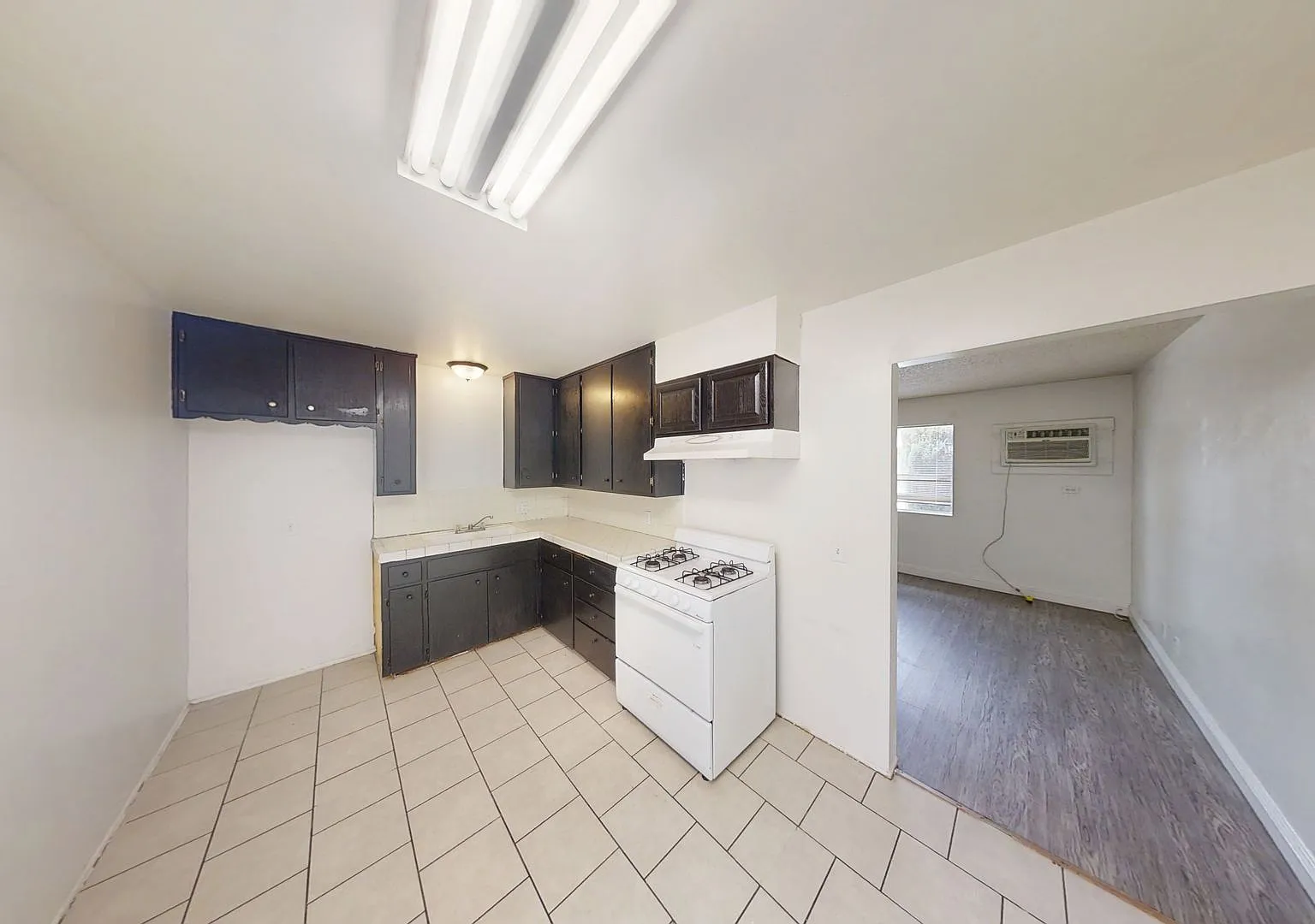 34261 Avenue J — Photo 4