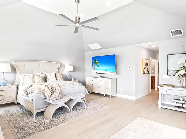 440 Kings Town Dr — Photo 14