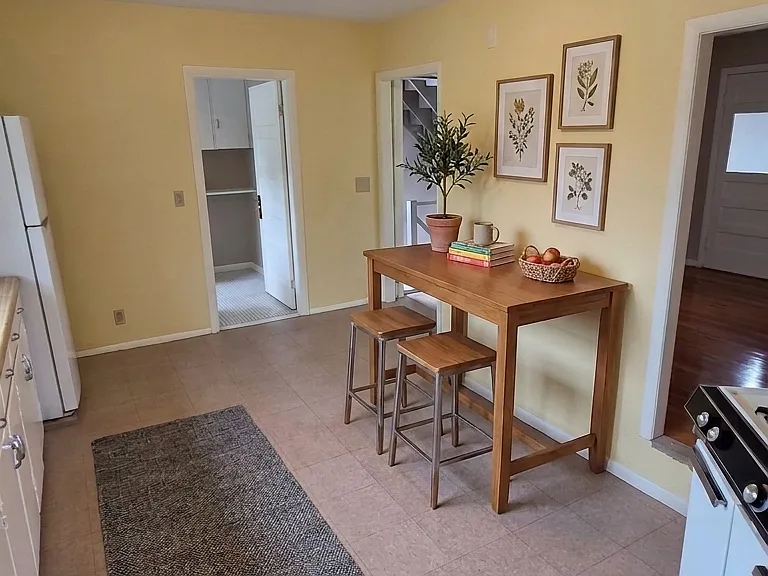 215 Madison St #2 — Photo 3