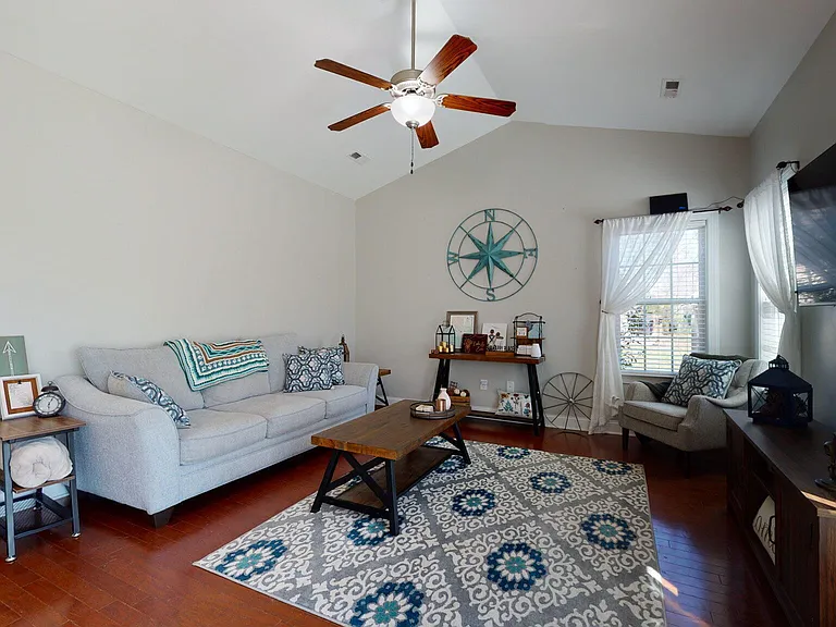 505 Pinehurst Cir — Photo 25