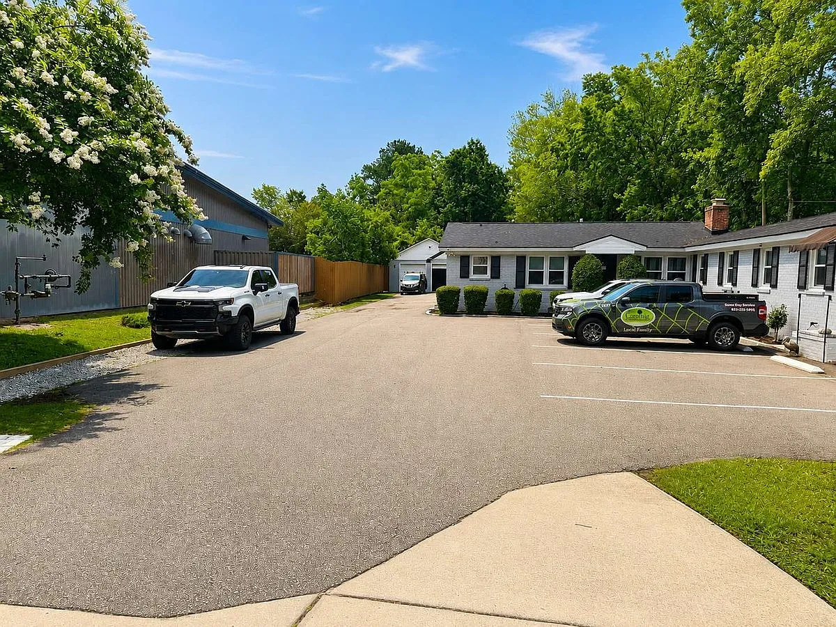 948 Wappoo Rd Back — Photo 2