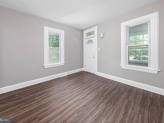 2nd image of 108 8th St
