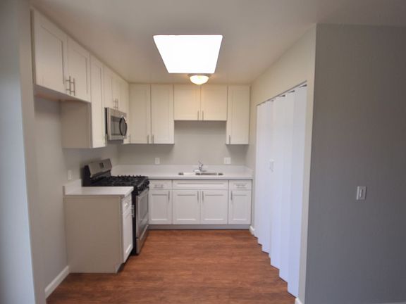 4th image of 145 Shari Ct