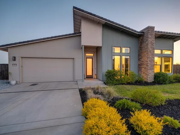 200 Pryor Ct, Rescue, CA 95672