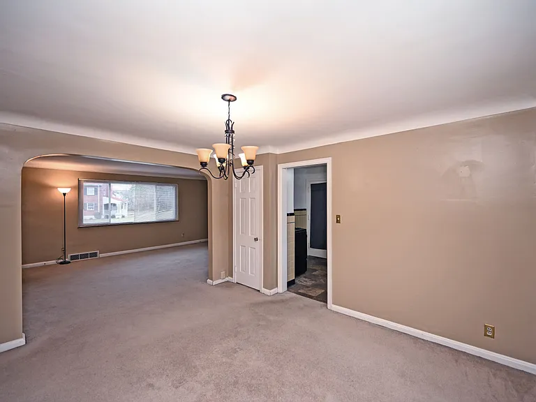 7552 Montgomery Rd #1A — Photo 9