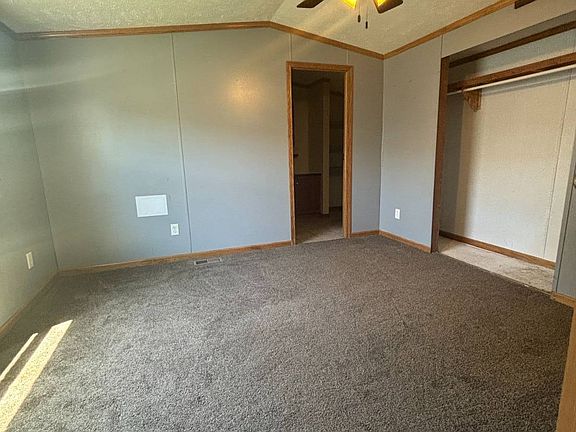 4th image of 1624 W Summit St #106