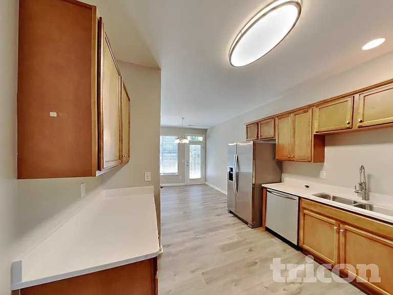 1582 Weatherend Dr — Photo 7