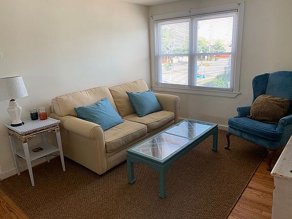 5th image of 1423 W Ocean View Ave APT 3