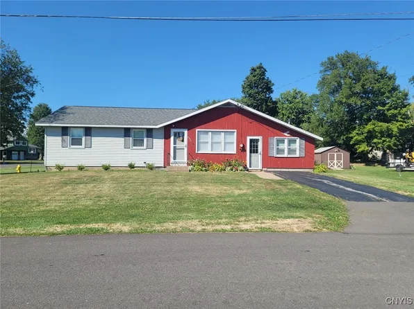 5423 Omara Dr, Brewerton, NY 13029