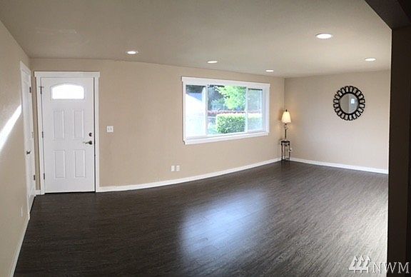3rd image of 11519 Butte Dr SW