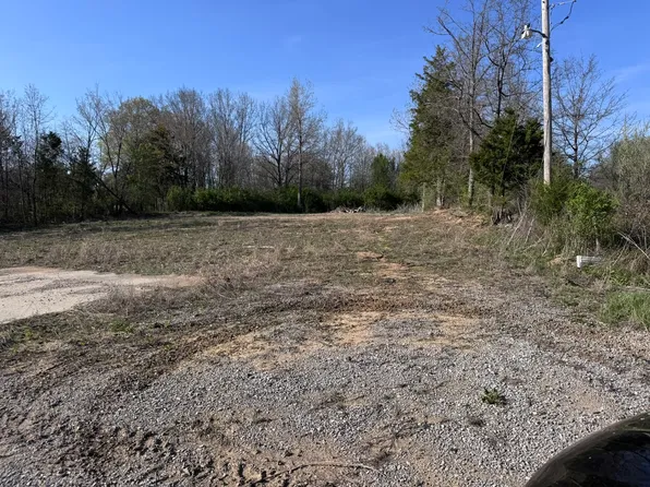 2915 Green Street Rd, Centralia, IL 62801