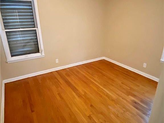 5th image of 4633 Townsend St