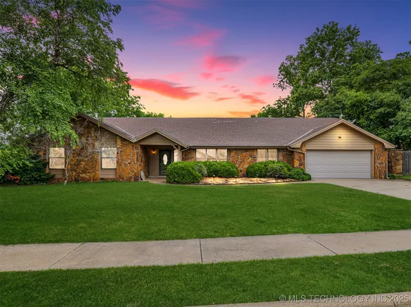 2500 Georgetown Dr, Bartlesville, OK 74006