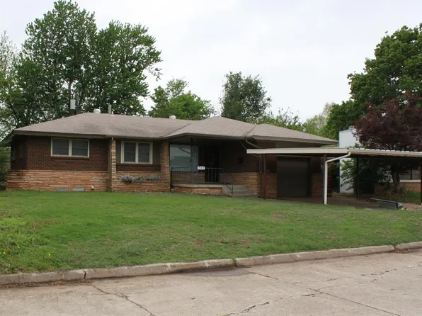 737 E Bouse Dr, Midwest City, OK 73110