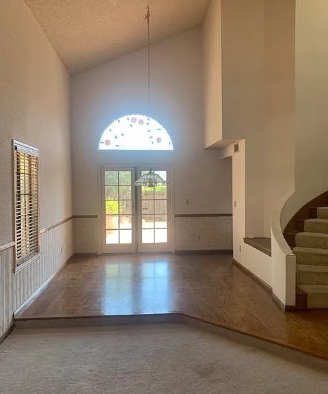 919 Correa Ln — Photo 5