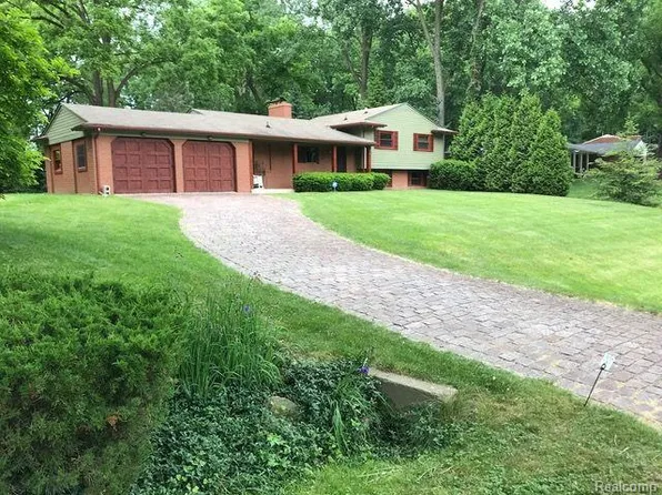 6415 Elmoor Dr, Troy, MI 48098