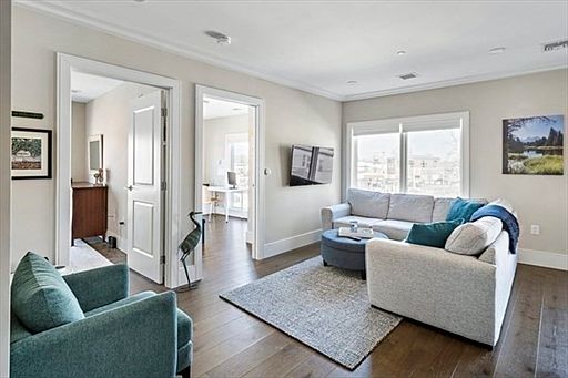 4th image of 214 Market St APT 309