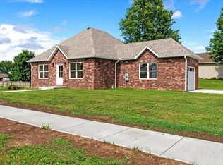 3001 E Colonial Ct, Republic, MO 65738