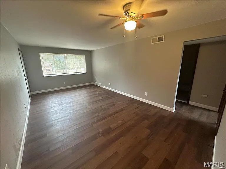 13 Bruce Dr #2 — Photo 3
