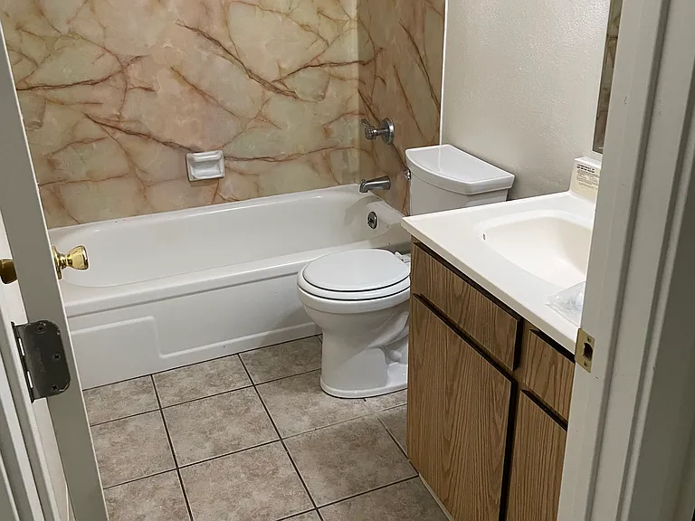 12150 SW Spur Ct #A — Photo 6