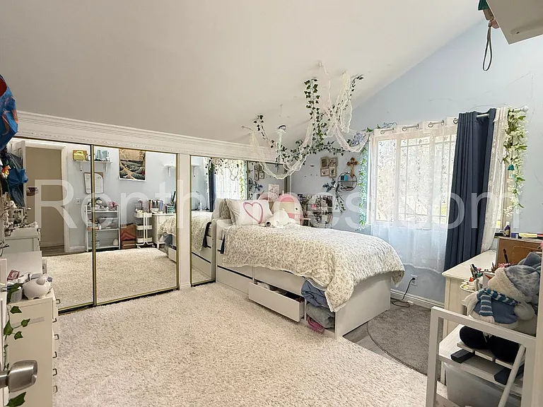 10990 Red Rock Dr — Photo 17