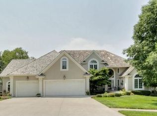 664 NE Rushbrook Dr, Lees Summit, MO 64064