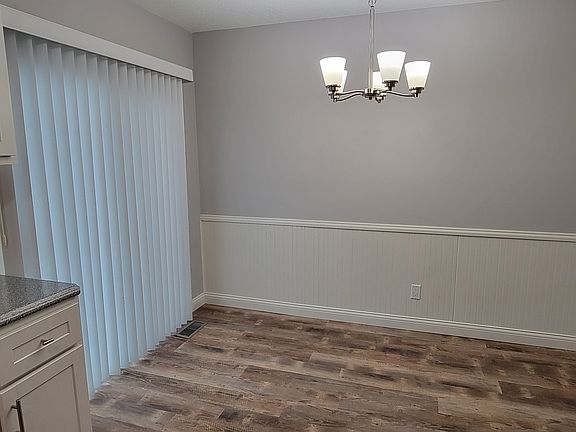 4th image of 2442 Dordogne Dr